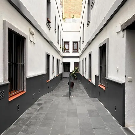 Atico Duplex Triana , Appartamento *