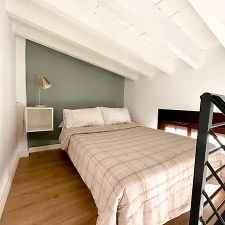 Atico Duplex Triana , Appartamento *