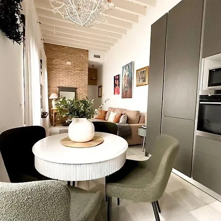 Atico Duplex Triana , * Siviglia